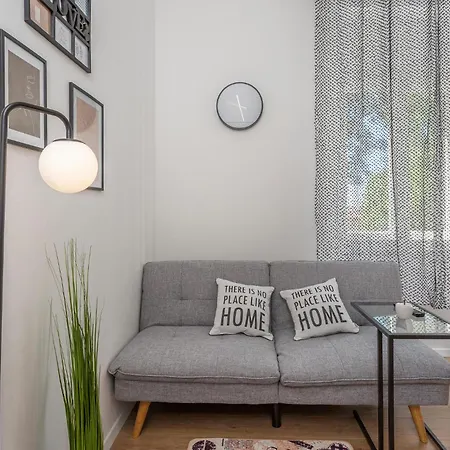 1 Bedroom Lovely In