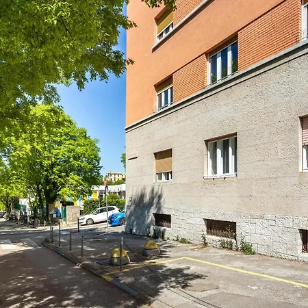 1 Bedroom Lovely In Apartment *